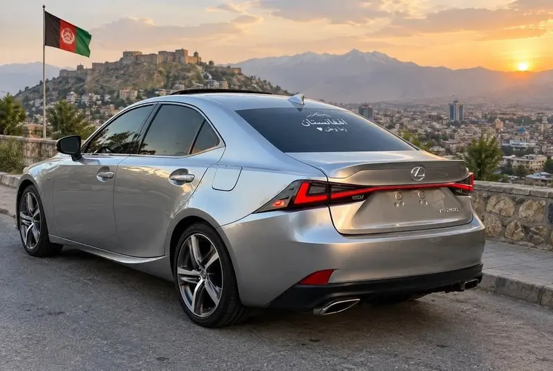 Lexus IS200t F Sport 2018 (2)