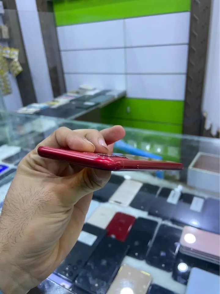 Apple iPhone 11 64GB Red - Used, 5300 AFN (2)