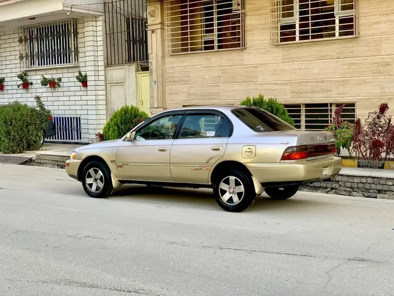 Toyota Corolla 1994 Canadian, Gold, Automatic (4)