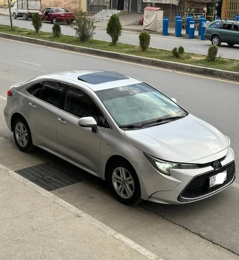 Toyota Corolla Hybrid 2020 - Afghan Used - 79,000 km (4)
