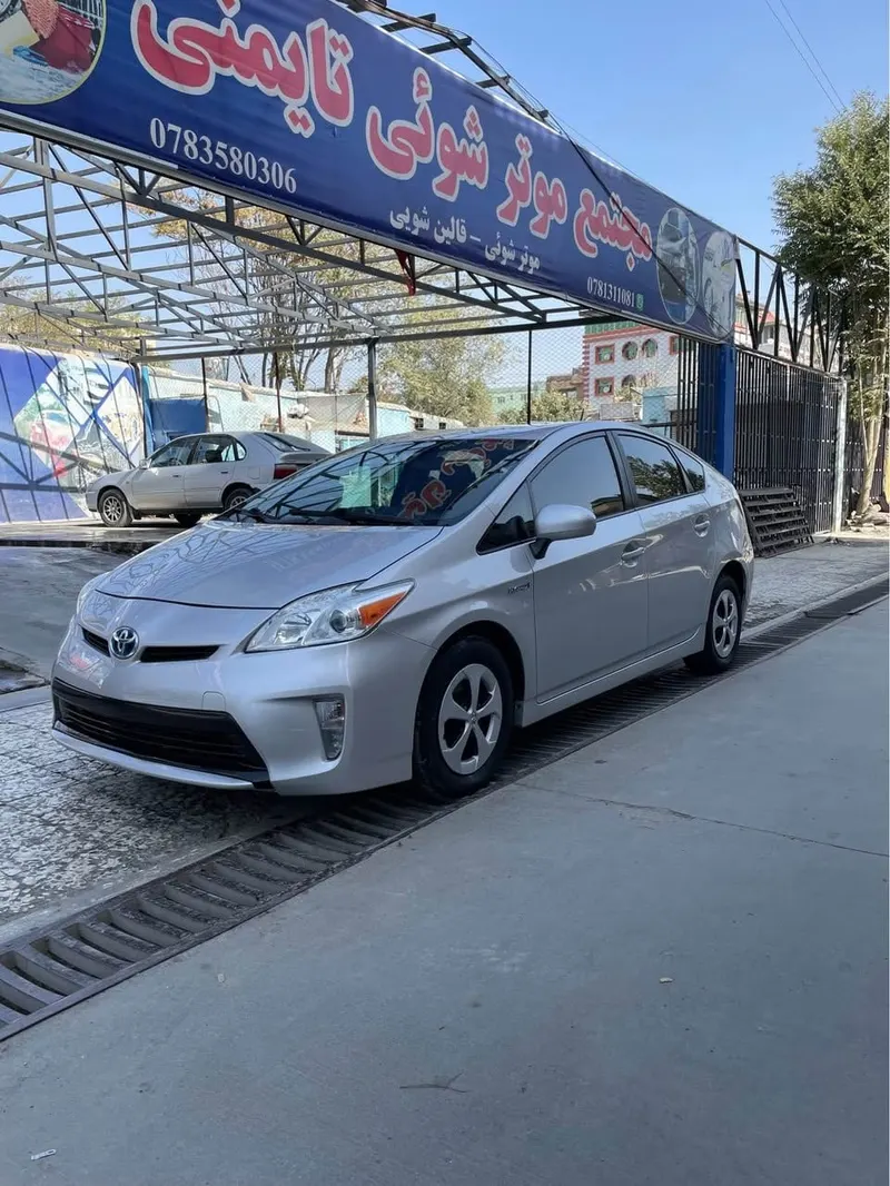 Toyota Prius Hybrid 2013, Silver, Kabul, Registered (2)
