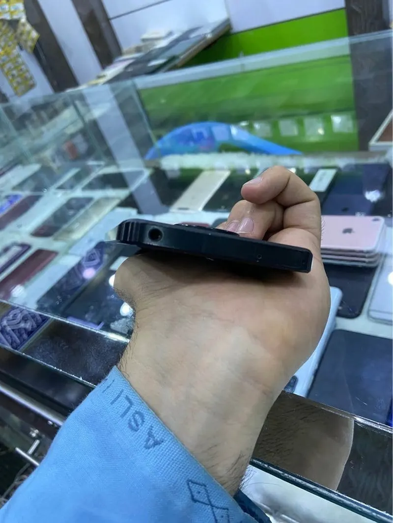 شارپ اکوس آر۷ ۲۵۶ گیگابایت ۱۲ گیگابایت رم نو (4)