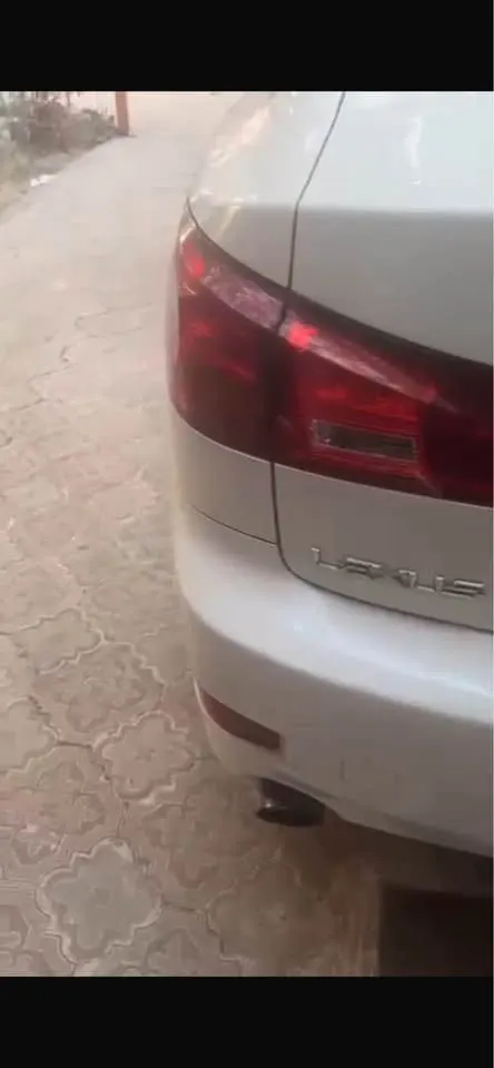 Lexus 2006 White, 6-Cylinder, Fuel Efficient (5)