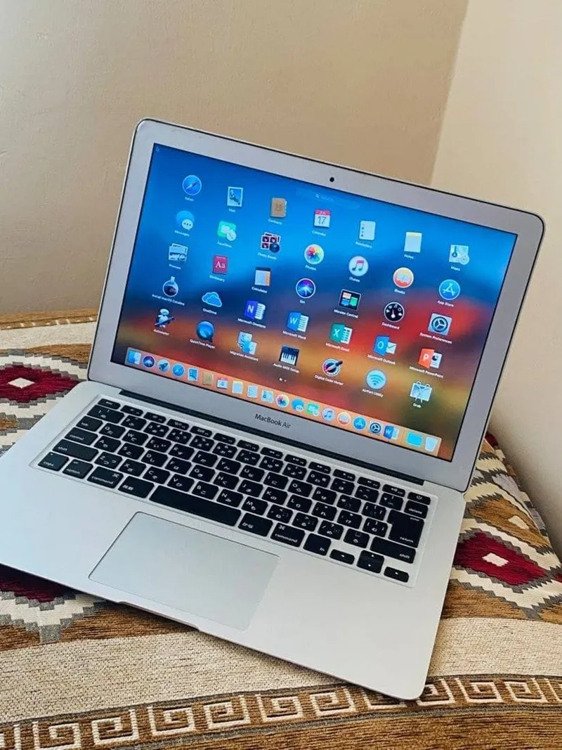 MacBook Air 2011 256GB SSD 4GB RAM i5 (1)
