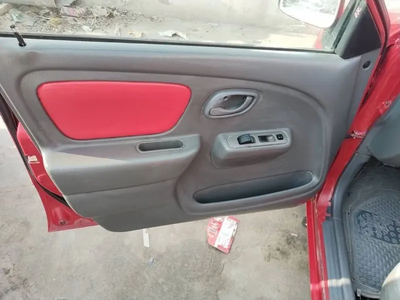 Suzuki Hatchback (7)
