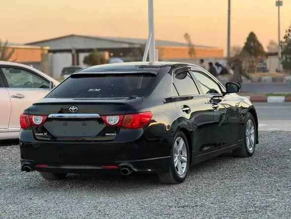 Toyota Mark X 2010, 2500cc, 6 Cylinder, Interior Tour (4)