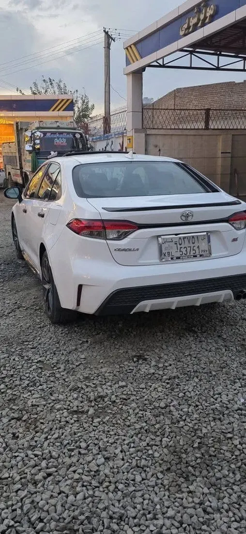 Toyota Corolla 2020 XSE White, Sunroof, Full Leather Seats (3)
