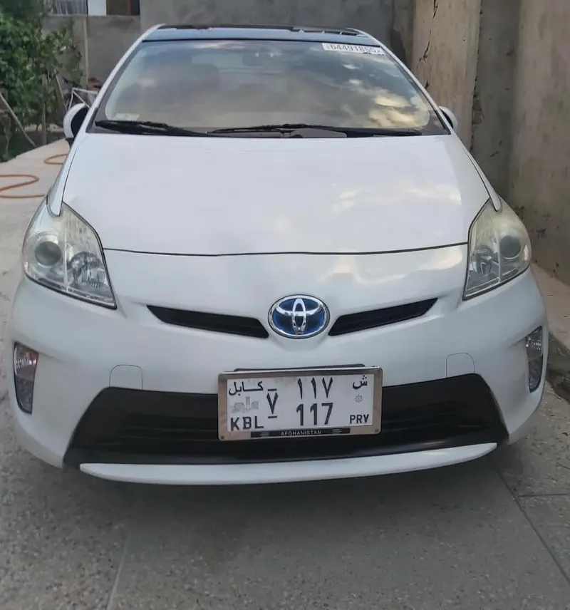 Toyota Prius 2014, White, Hybrid, Sunroof (4)
