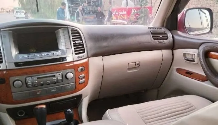 Toyota Land Cruiser 2000, Lexus LX470 Style, 8-Cylinder Automatic (8)