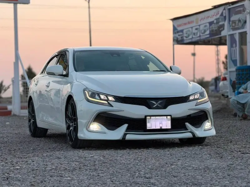 Toyota Mark X 2017 Pearl White (4)