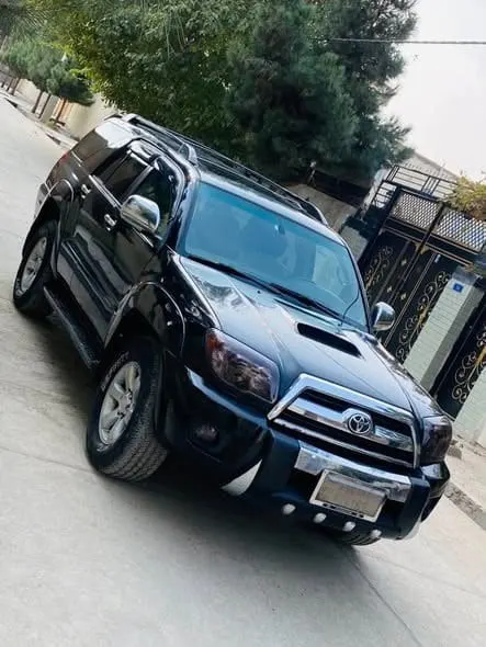 Toyota 4Runner SR5 2004, Black, Clean Documents, Sunroof (4)