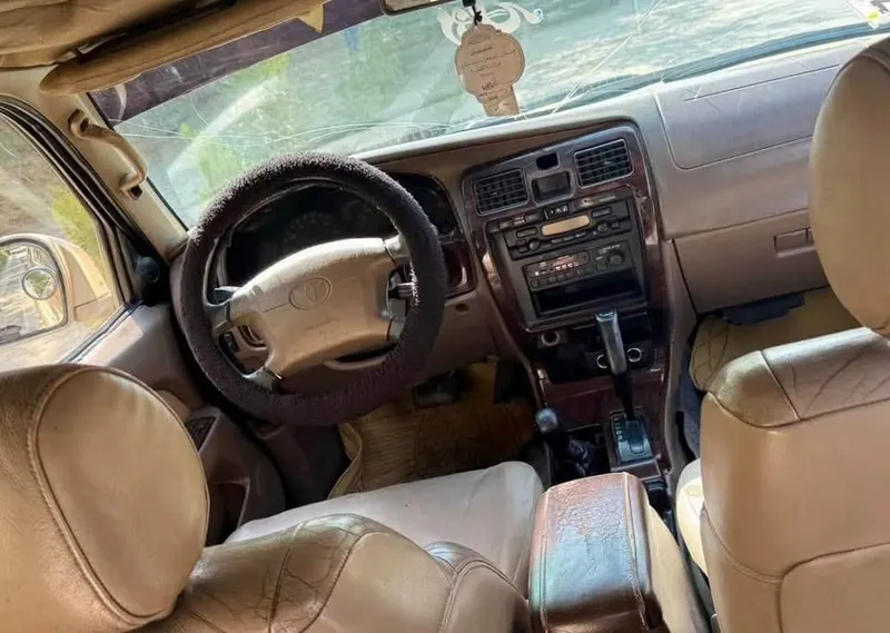 Toyota 4Runner 2001 زرۍ (3)