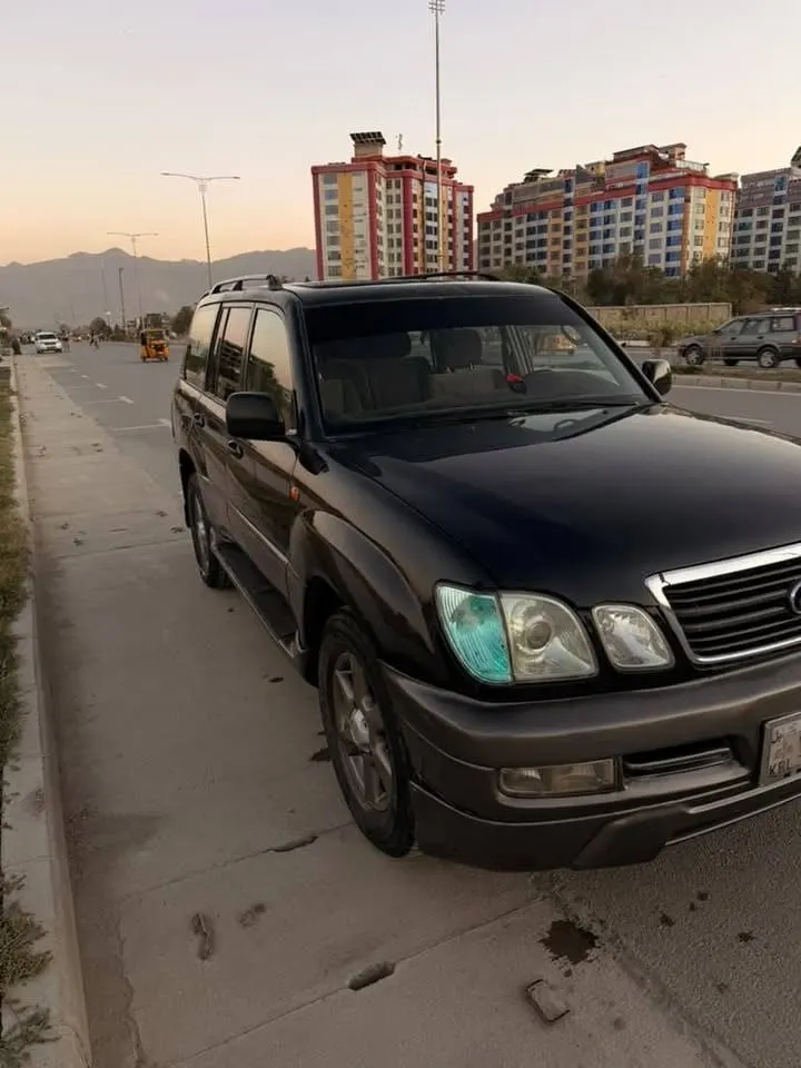 Toyota Land Cruiser 2000, Lexus Shape, 8-Cylinder, Automatic (2)