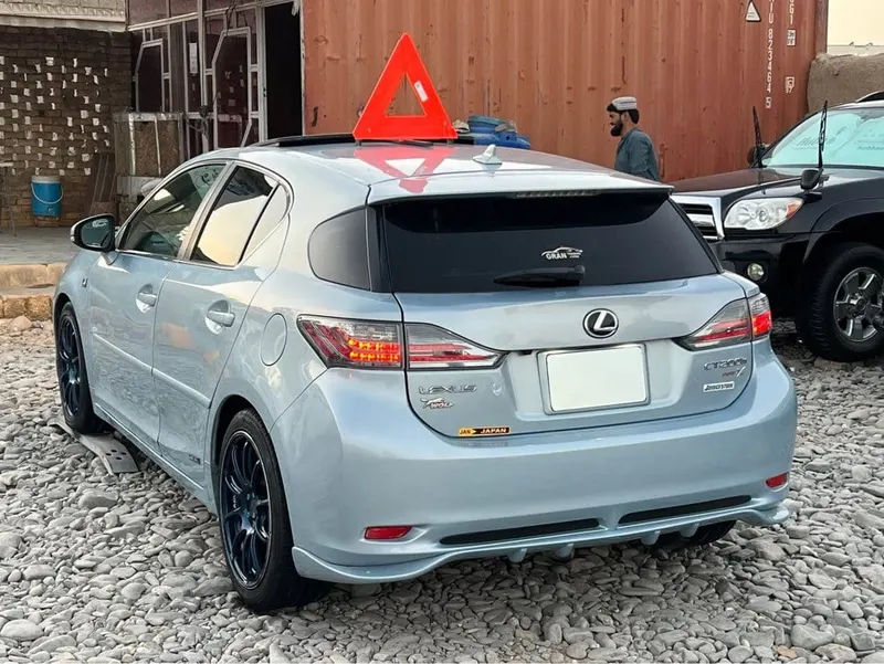 Lexus CT200h F Sport 2014, 2018 Shape (5)