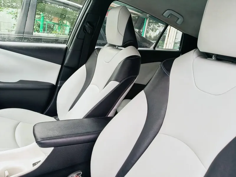 Toyota Prius Hybrid 2016, Pearl White, Newly Imported (4)