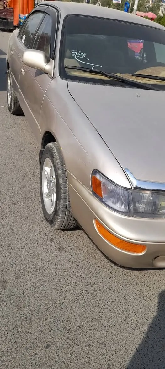 Toyota Corolla 1996, Canadian Import, Gold Color, Automatic (3)