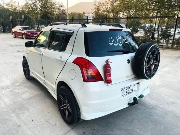 سوزوکی سویفت مادل ۲۰۰۸ سفید جاپانی (4)