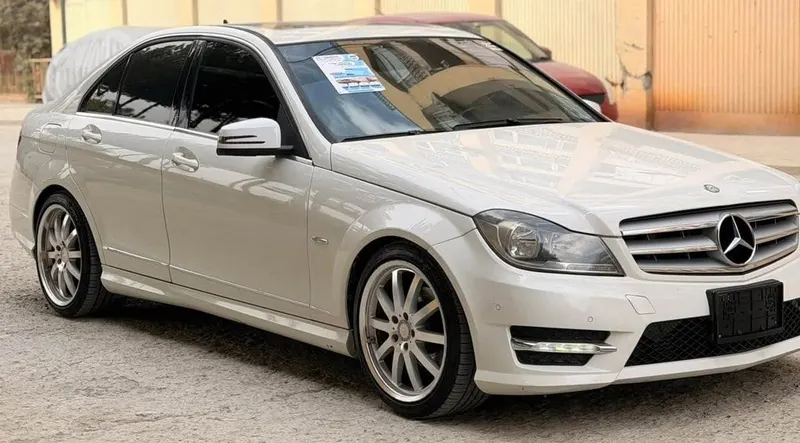 Mercedes-Benz C250 2012, Automatic, New Arrival, No Accident (2)