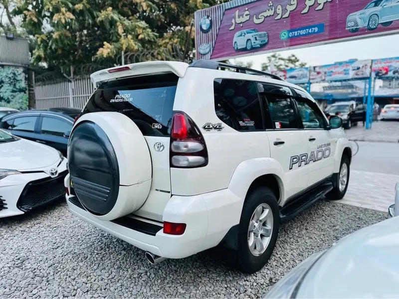 Toyota Land Cruiser Prado 2005, Pearl White, Full Option, Automatic (8)