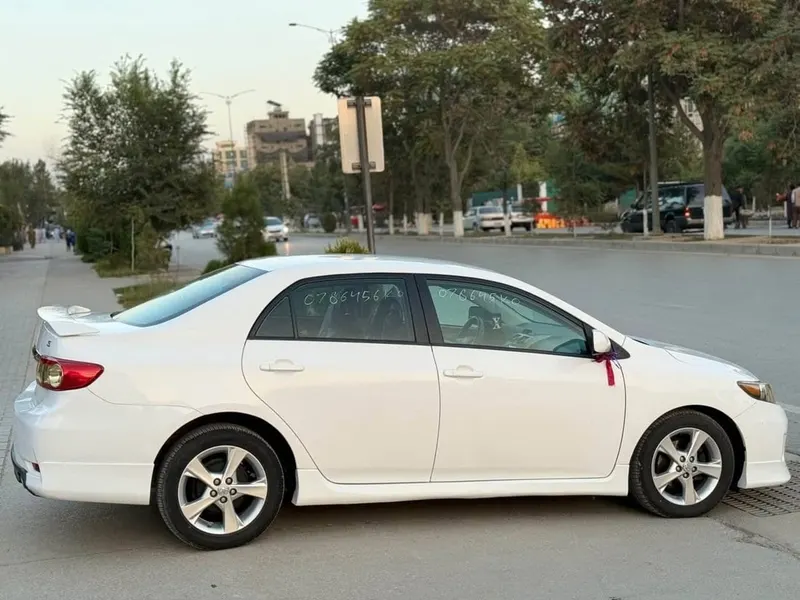 Toyota Corolla 2012, 1.3L Automatic, Right-Hand Drive (5)