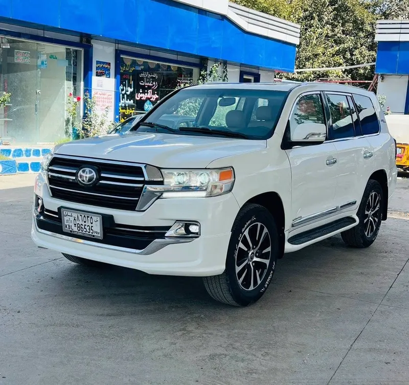 Toyota Land Cruiser GXR 2010, Gulf spec, automatic (3)