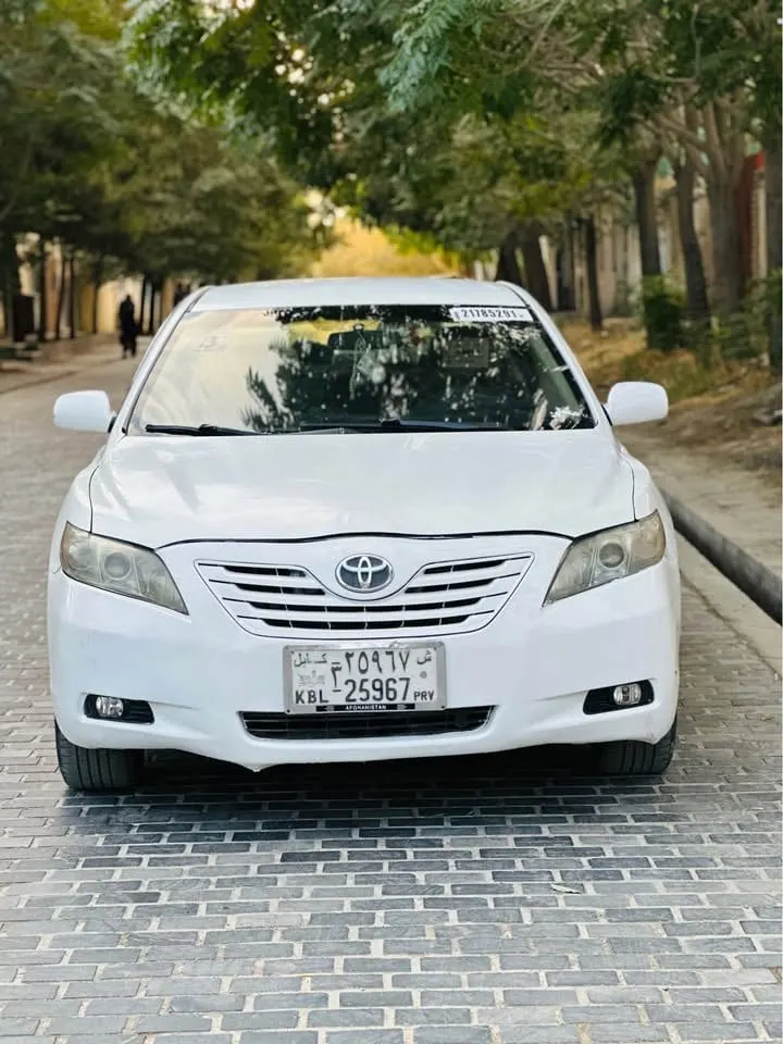 Toyota Camry Sedan 2009, White, 4-Cylinder Petrol (1)
