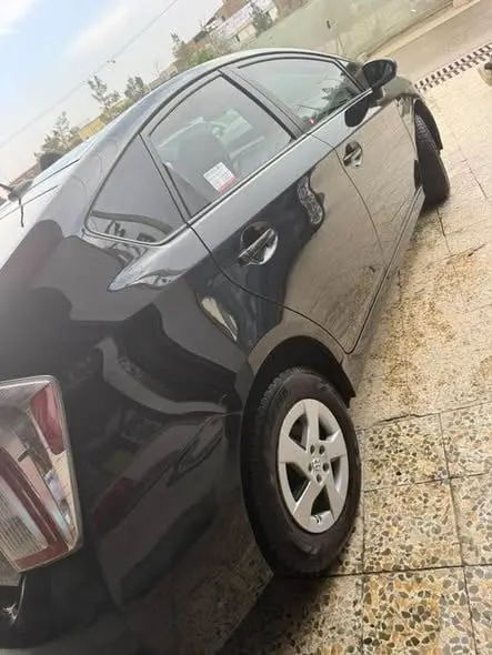 Toyota Prius Hybrid 2014 Black, Automatic, Like New (5)