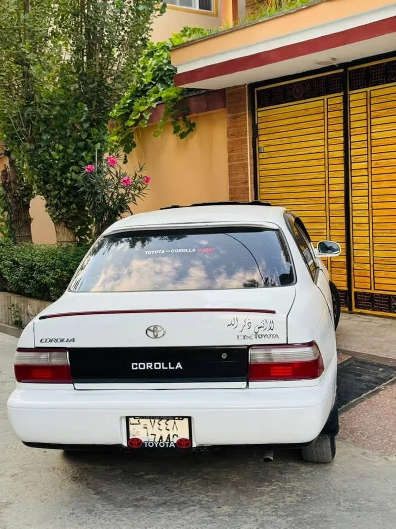 Toyota Corolla 1997 Gulf - Manual with AC (4)