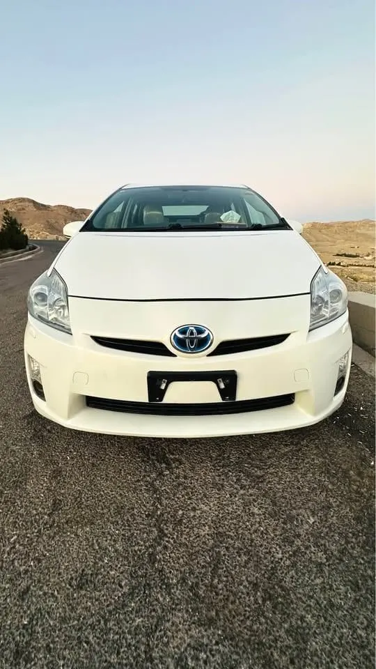 Prius 2010, white, container condition, full original equipment (4)