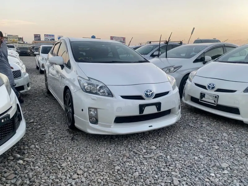 Toyota Prius S Hybrid 2011, Pearl White, Container Papers (1)