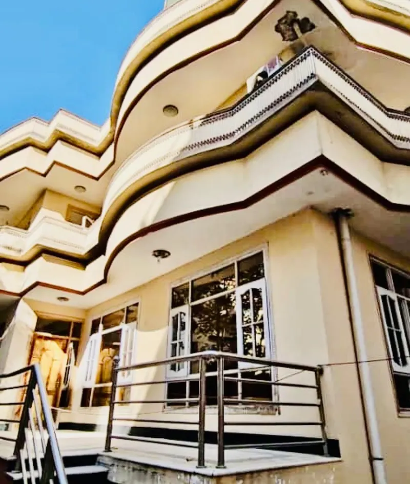 VIP 4-Storey House for Rent in Karte Char, 12 Rooms with Basement (1)