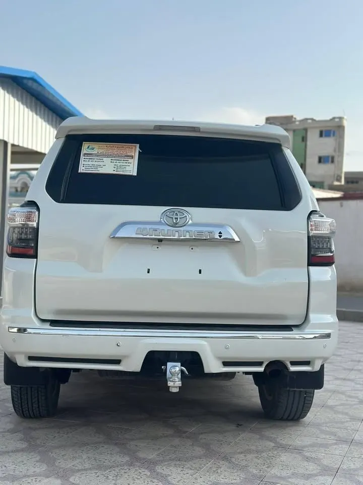 Toyota 4Runner Limited USA 2016, 6-Cylinder, Automatic (2)