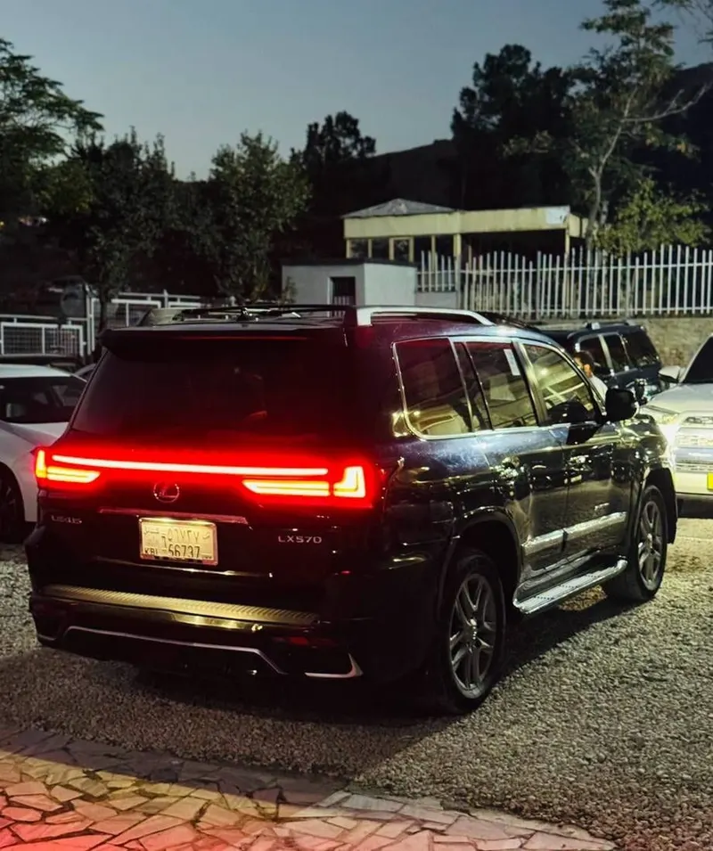 Lexus LX 570 2013 American Full Options (6)