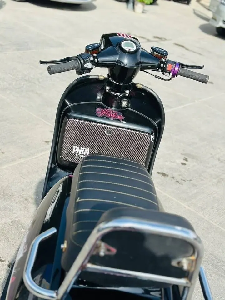 Scomadi Turismo Technica TT200i 200cc scooter (1)