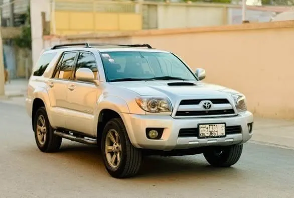Toyota 4Runner 2005 SR5 Sport, Automatic, Sunroof (2)