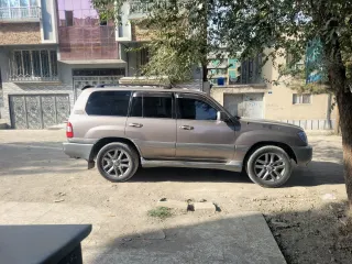 Land Cruiser 2005