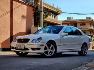 2005 Mercedes-Benz