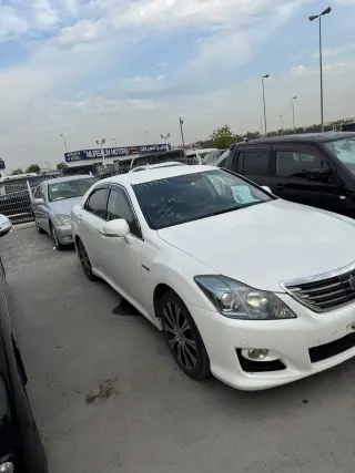 Crown hybrid 2009