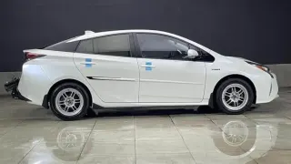 2016 Toyota Prius (Electric)
