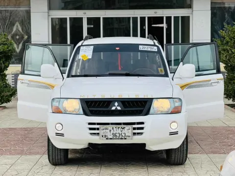 Mitsubishi Pajero 2004
