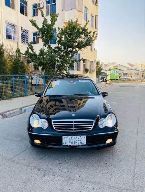 Mercedez Benz 2005