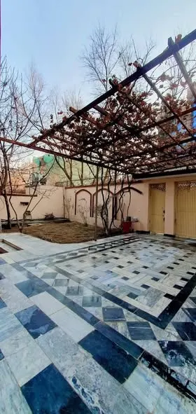 House 4 floors for rent