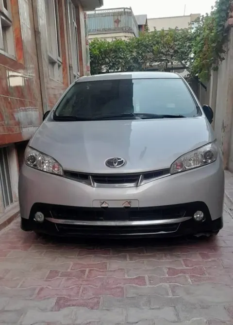 Toyota Wish 2012