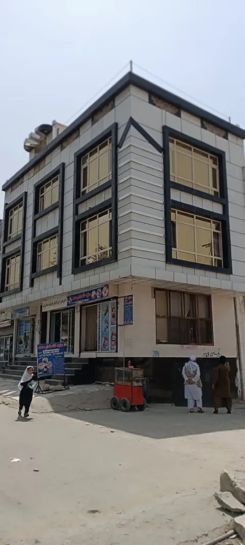 4-storey house with 3 shops for sale, 4 rooms, Karte Naw, District 8, Kabul