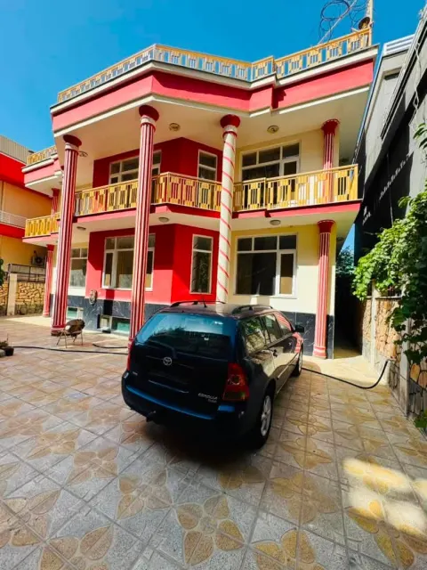 House in Kabul, Karte Char