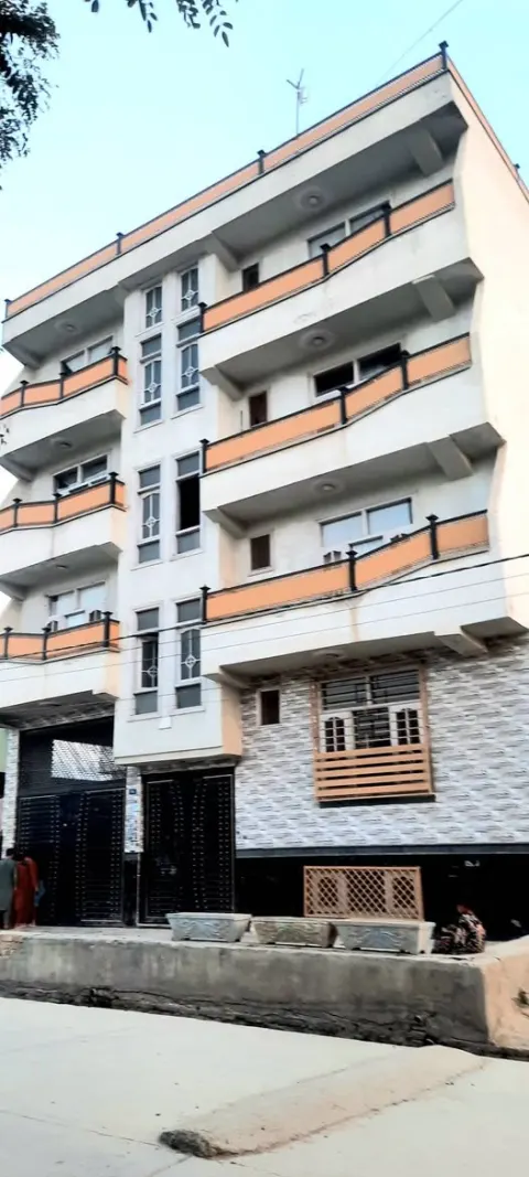 4-storey house for sale, 15 rooms, 300 m²
