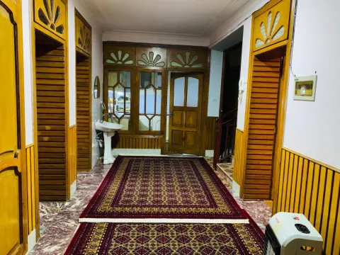 House Floor For Rent