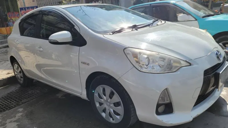 Toyota Aqua 2013