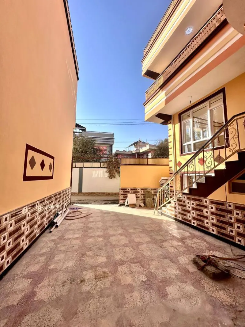 4-storey house for sale, 7 rooms, 160 m², Nawabad, District 6, Kabul