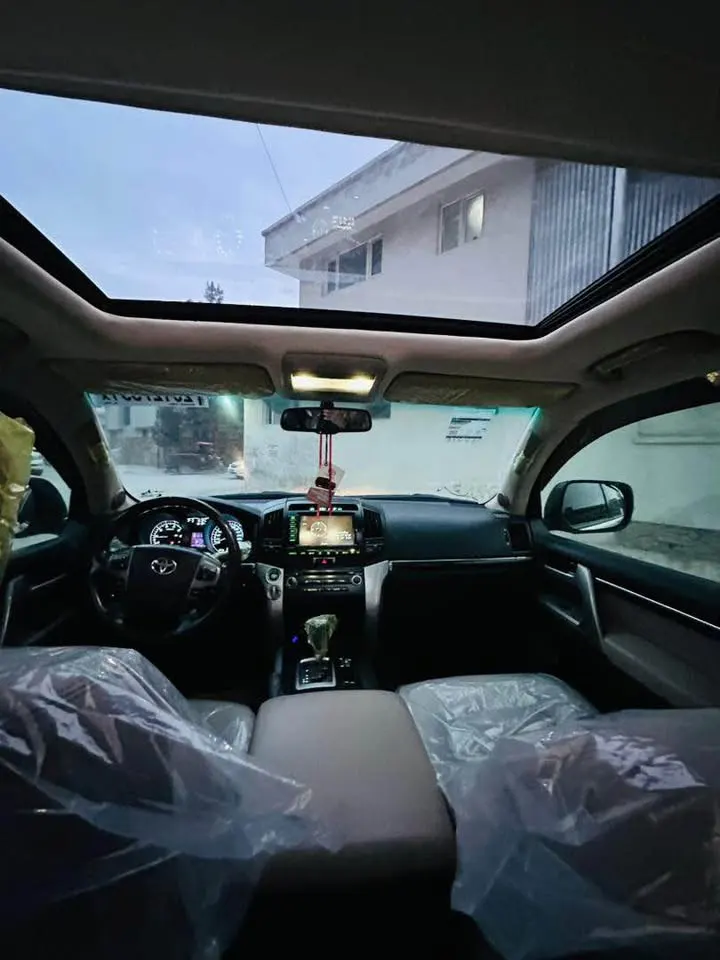 Toyota Land Cruiser 2010